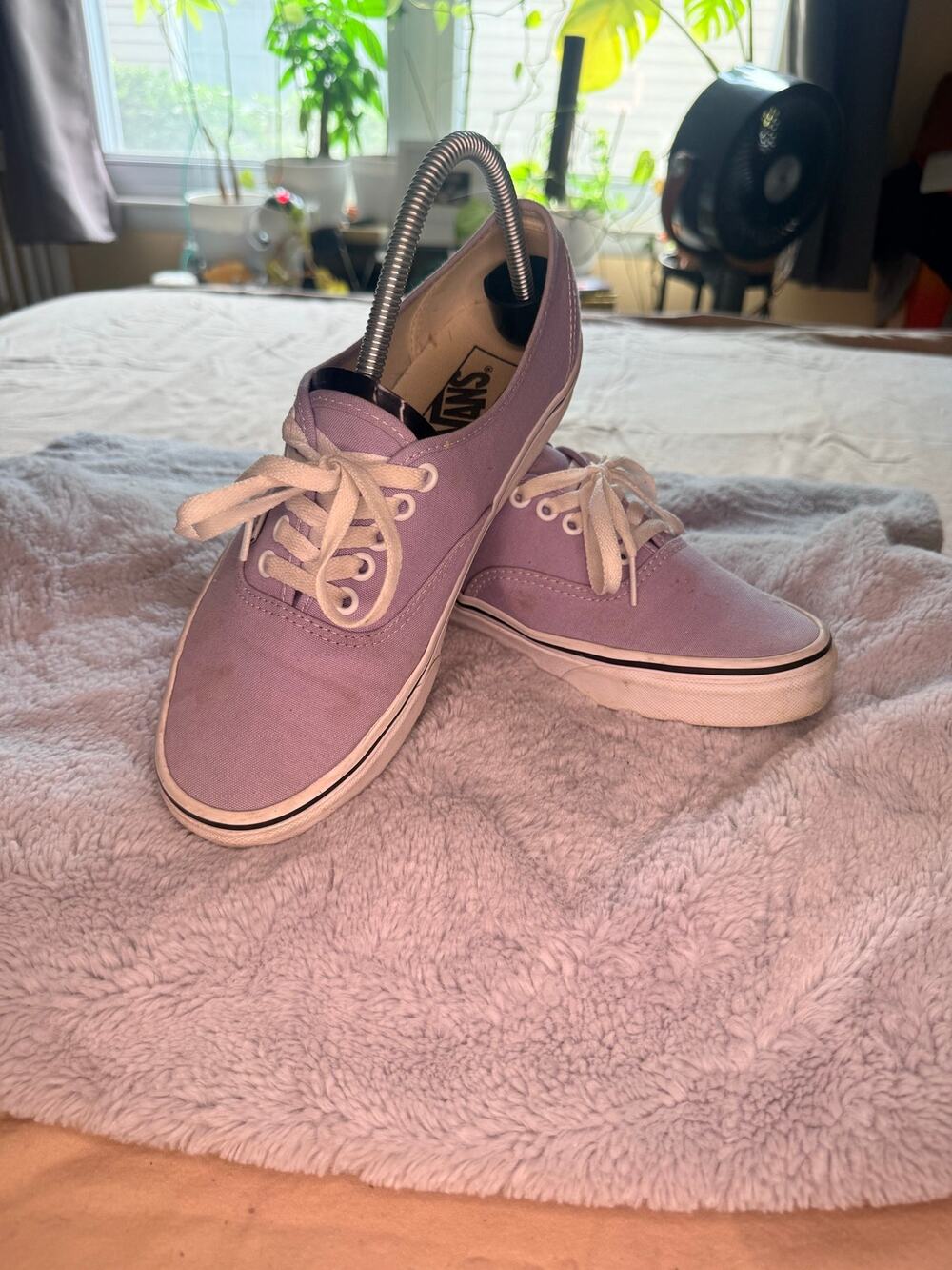 Lavender/Lilac Purple Women’s Vans Authentic 9/Men’s 7.5